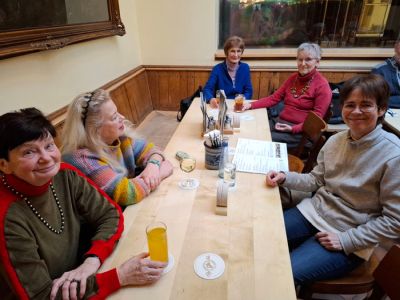 Gruppe im Brauhaus Gruppe im Brauhaus